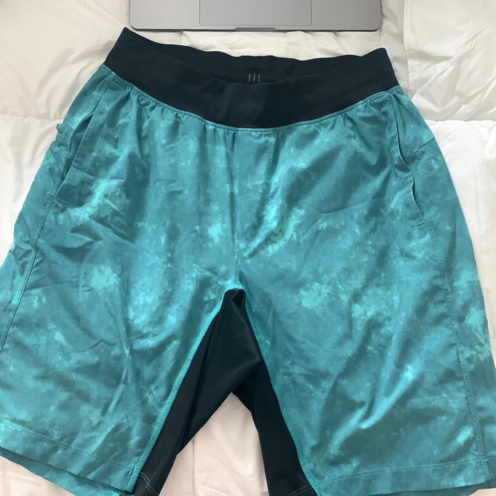 Mens. Small. T. H. E. Short. Linerless. 9 in.